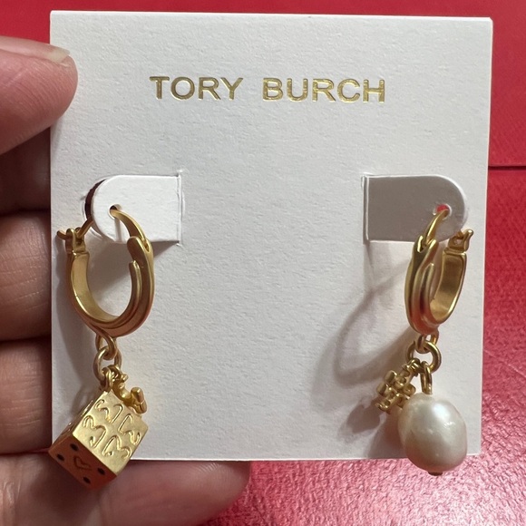 Tory Burch Kira Mismatch Dice and Pearl Drop Earrings - Picture 5 of 6